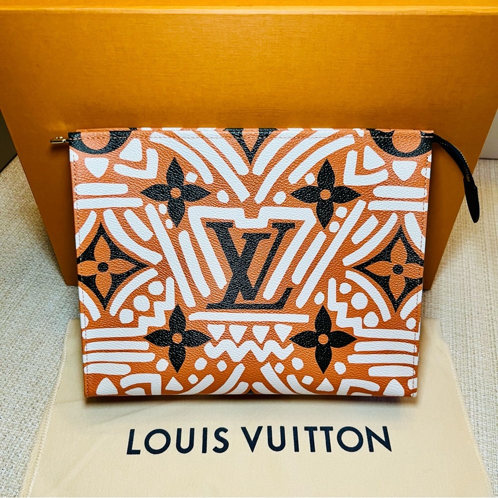 Louis Vuitton Monogram Giant Crafty Toiletry Pouch 26 NEW